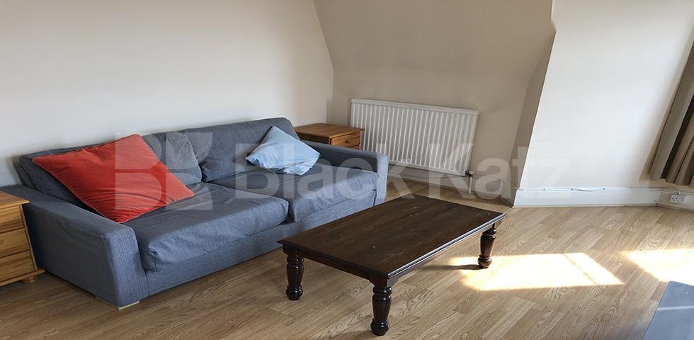 			Spacious 1 bedroom flat, 1 Bedroom, 1 bath, 1 reception Apartment			 Grand Parade, Green Lanes, Harringay